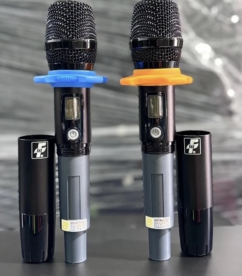 Micro không dây cầm tay B52