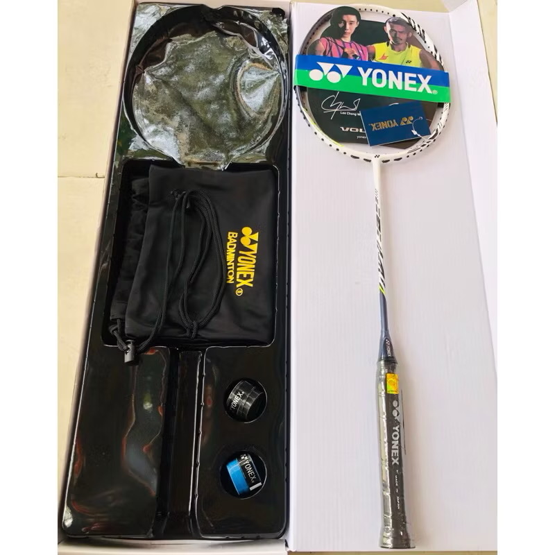 Vợt cầu lông Yonex ( đôi)