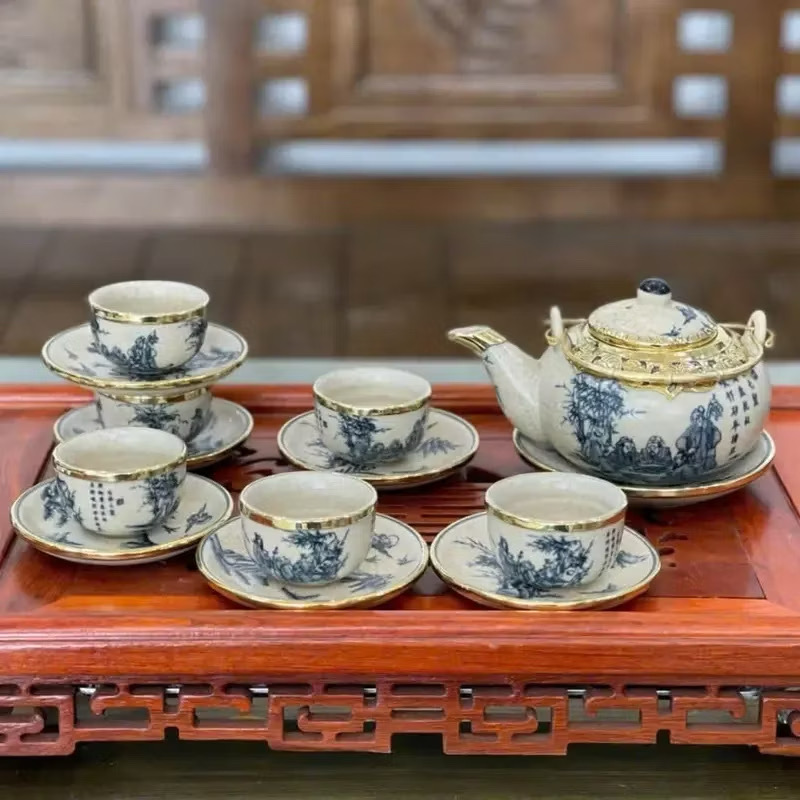Ấm chén Bát Tràng men rạn