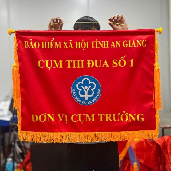 Cờ thi đua Kích thước: 750cm x 550cm( cái)