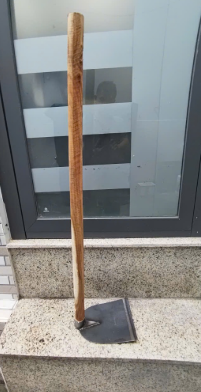 Cuốc (lưỡi cuốc 14*20cm + cán gỗ)