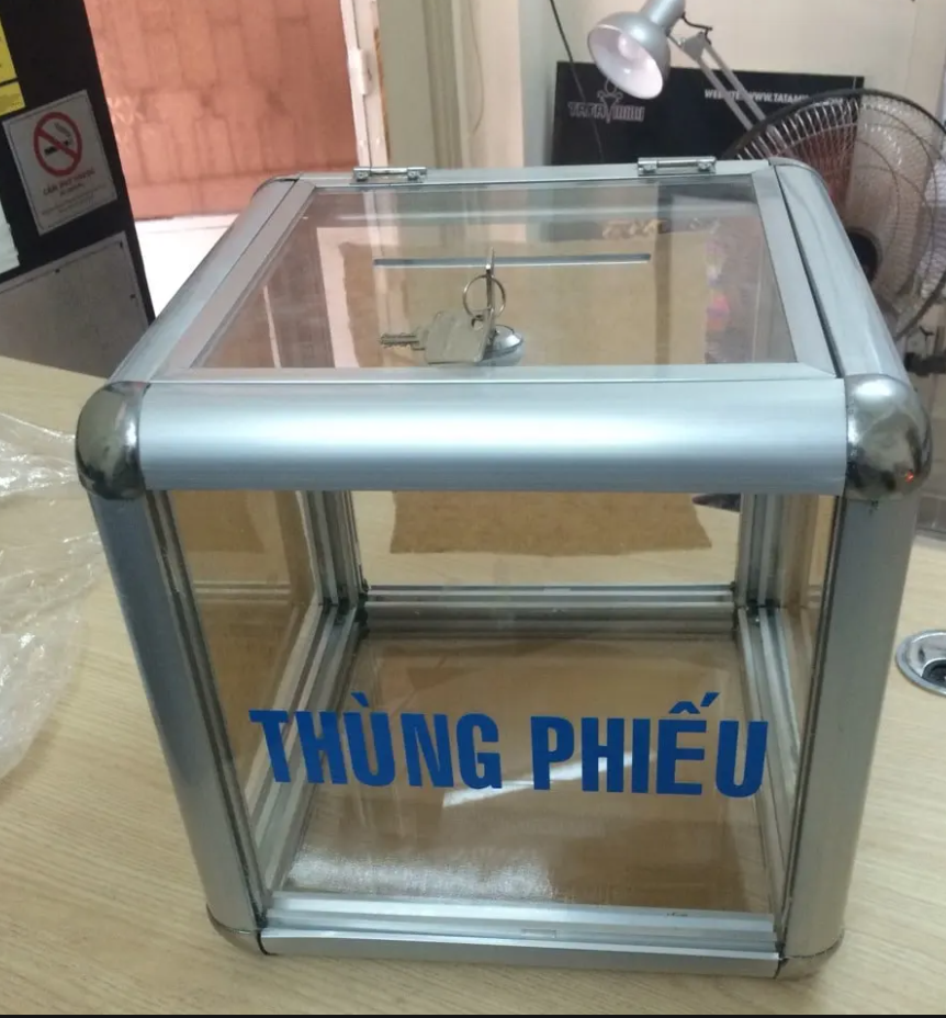 Hòm phiếu khung nhôm mặt kính trong